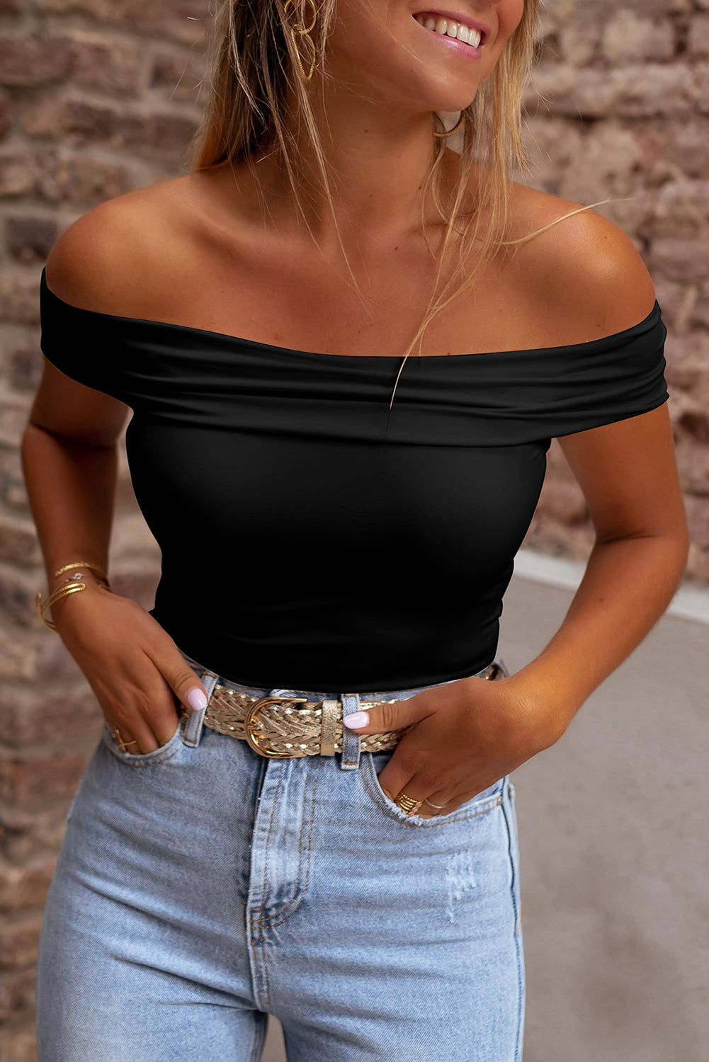 White Solid Color Folded Off Shoulder Slim Shirt